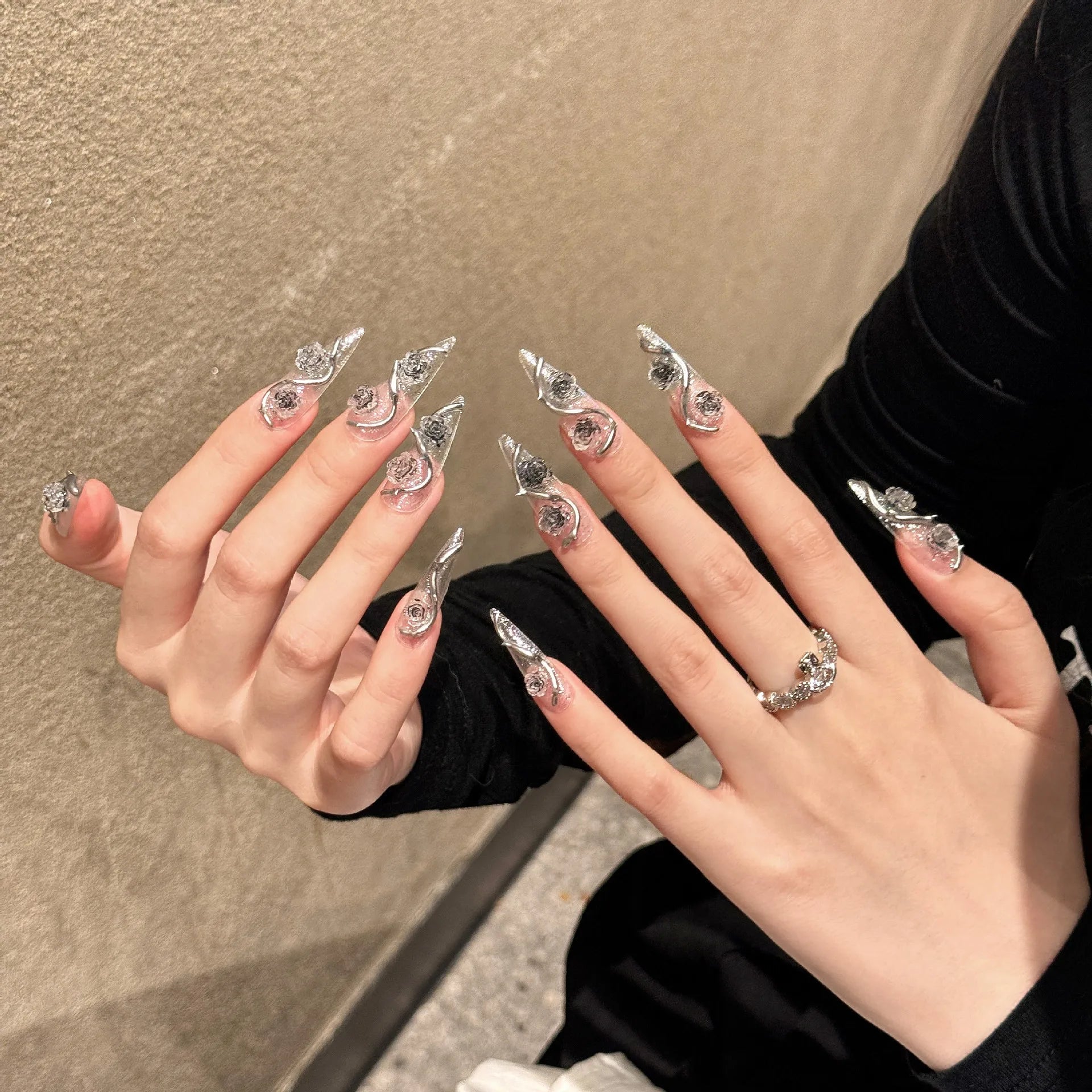 10pcs Handmade Y2k Hot Girl Press on Nails Black Rose Wearable Metal Long Almond False Nails Reusable Full Cover Nails Art