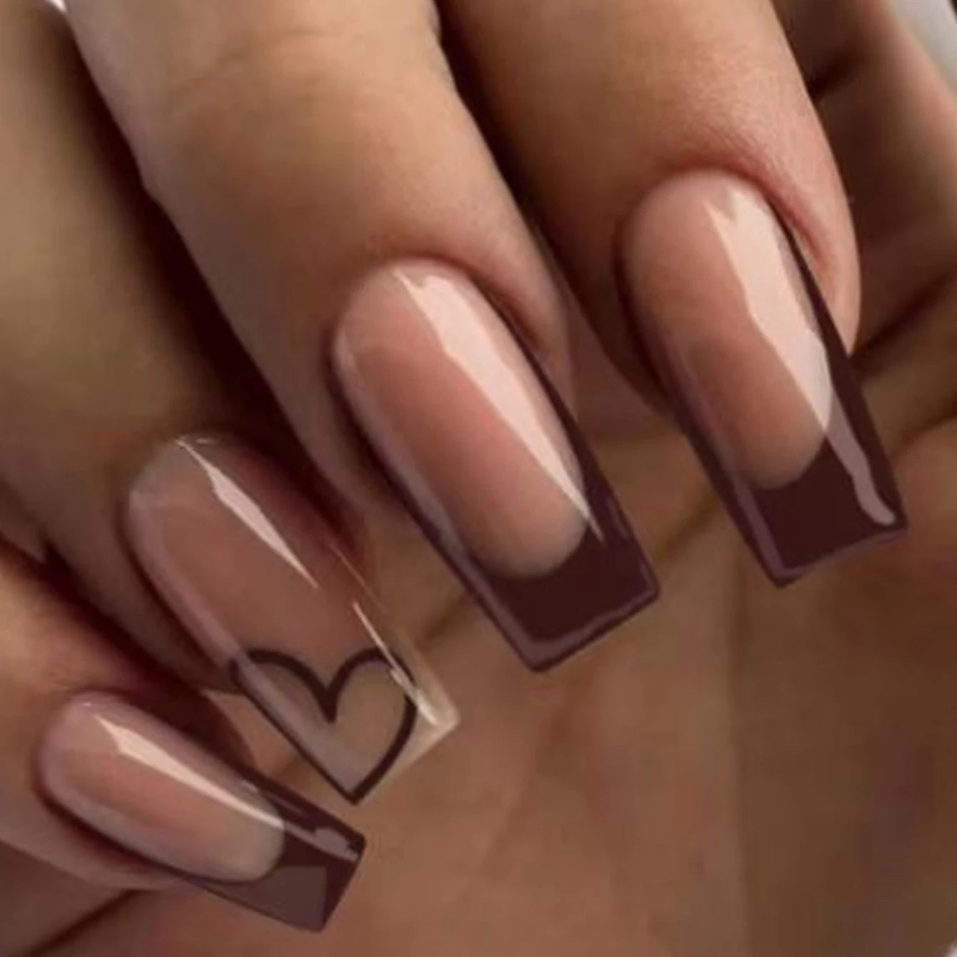 24pcs Ballerina Brown French Fake nails hearts pattern Detachable And Reusable Jelly Glue 1pc Cuticle Pusher, Suitable For Women
