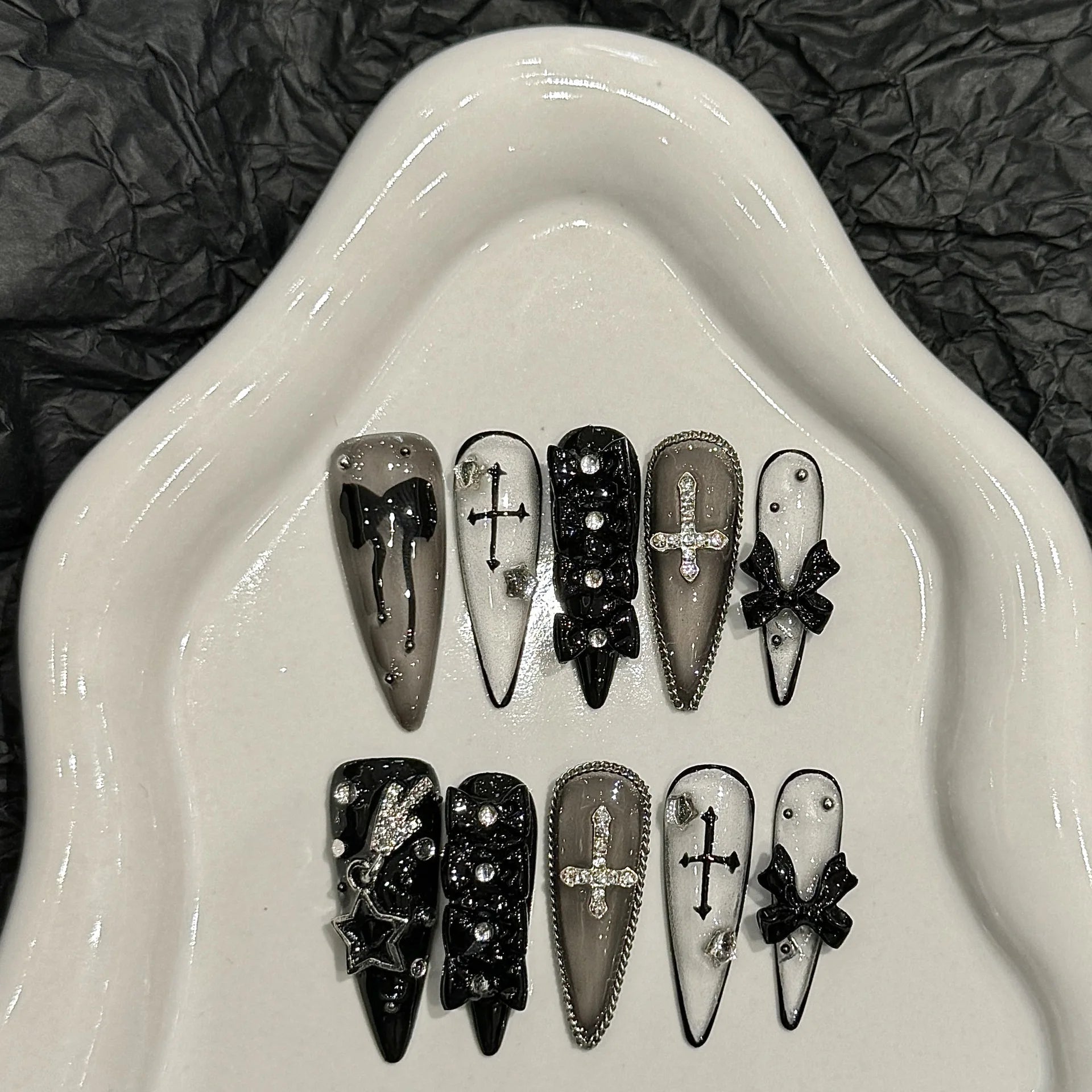 10pcs Handmade Press On Nails Dark Black Long Stiletto 3D Bowknots Rhinestone Decor False Nails Sweet Cool Manicure For Women